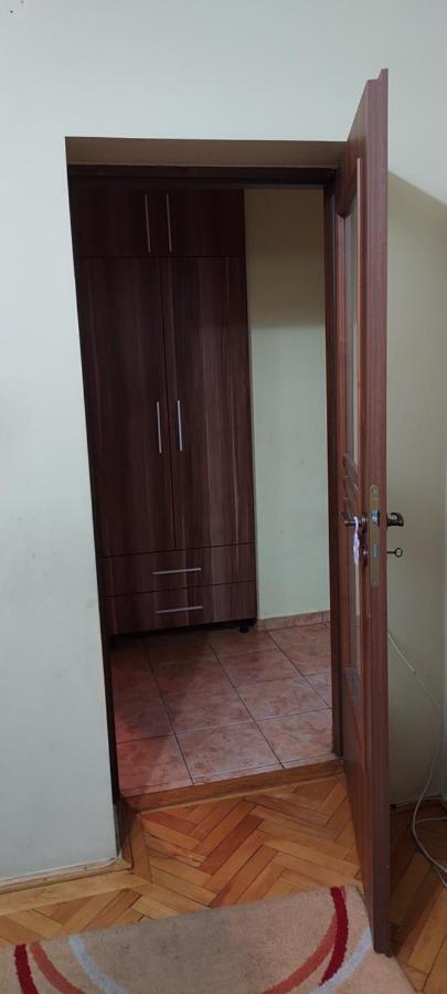 Apartament Gara Mica Apartment Арад Екстериор снимка